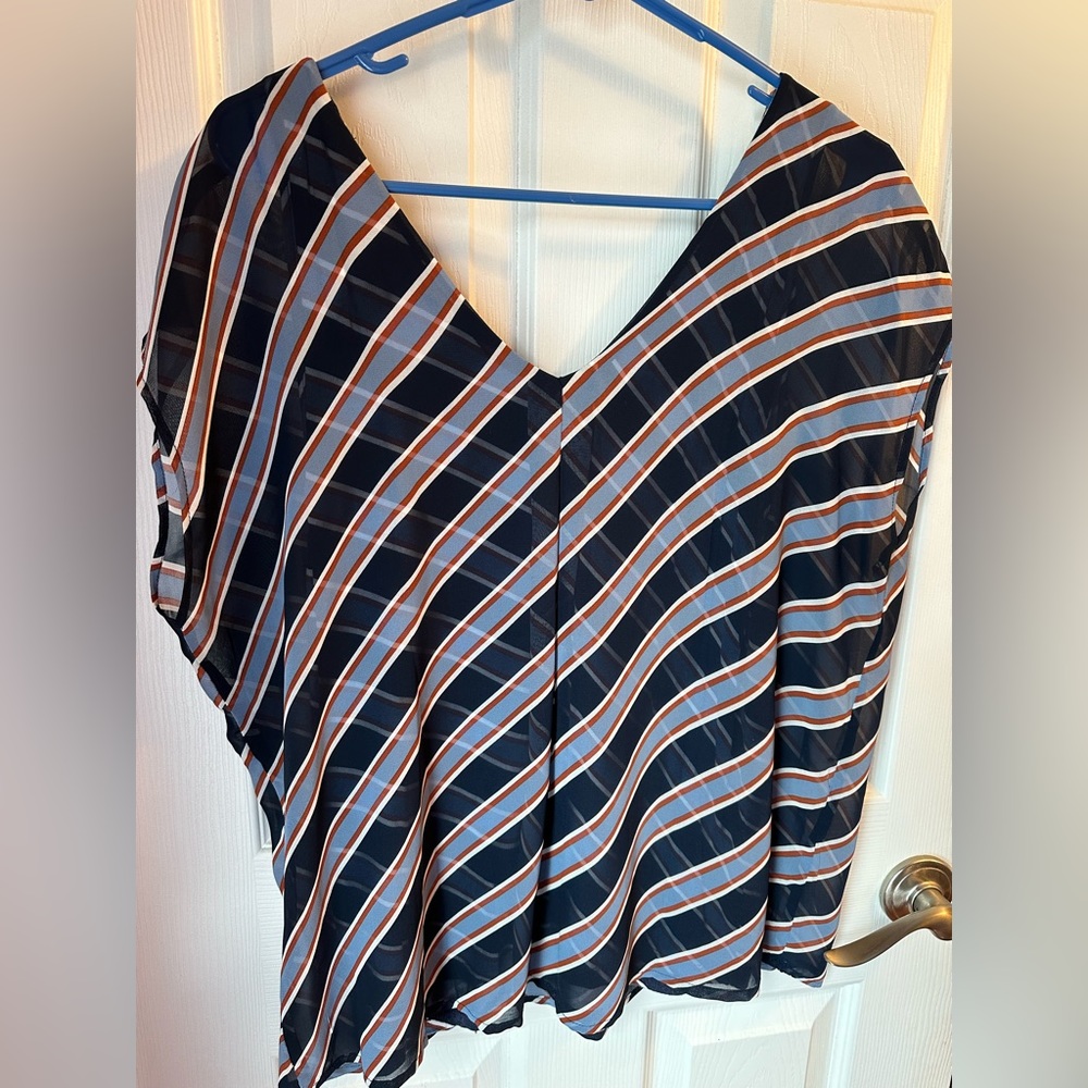 Ann Taylor Factory Women’s V-neck Top - Picture 2 of 4